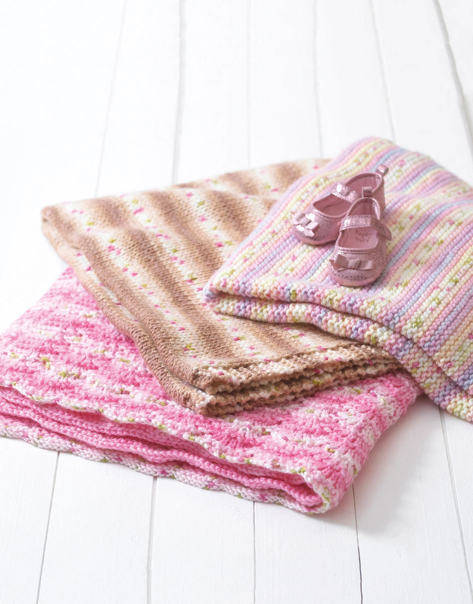 Cozy Knit Baby Blankets – Soft & Simple Hayfield Creations for Little Ones.